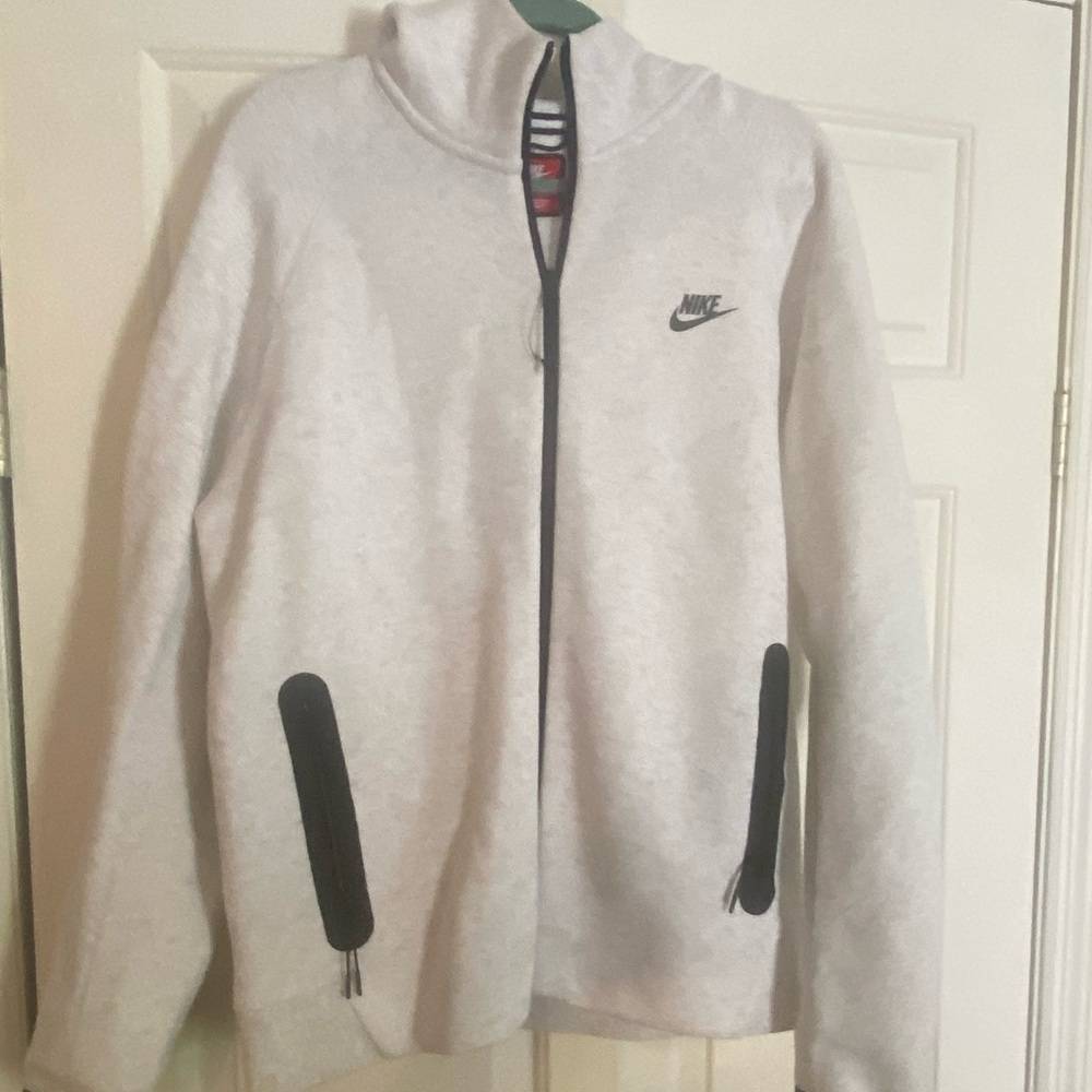 Nike tech heathers white mens large